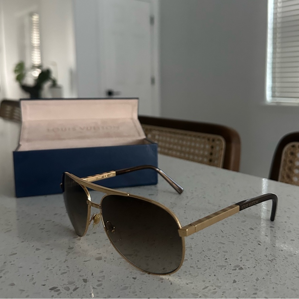 UNISEX Louis Vuitton Sunglassesses